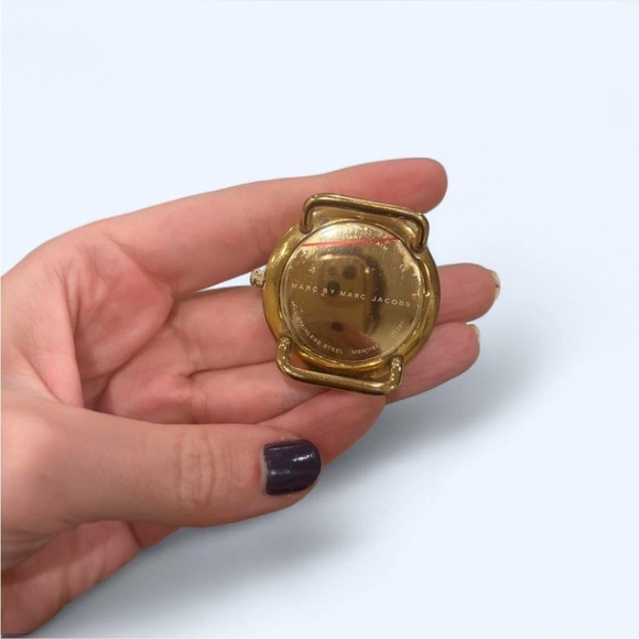 VTG Authentic Y2K Marc by Marc Jacobs Gold and Khaki Watch - Picture 5 of 8